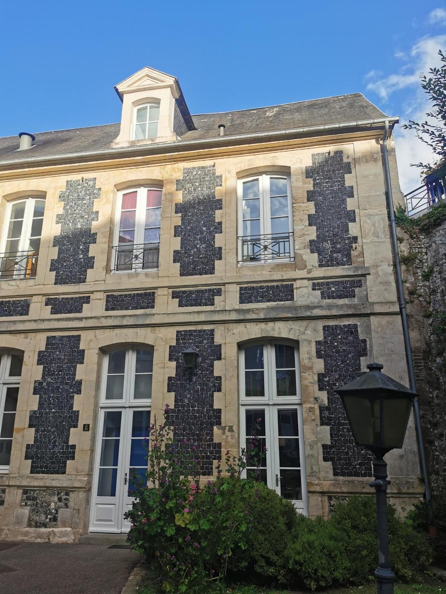 Les Bois Flottes Lägenhet Honfleur Exteriör bild